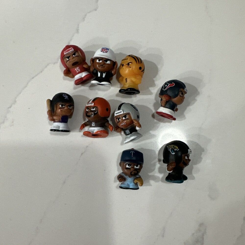 TeenyMates NFL Mini Football Figures lot of 9 NFL Mahomes Burrow Crosby